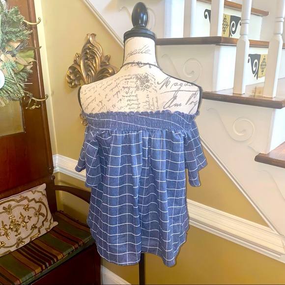 Love In gingham check off the shoulder flutter sleeve blouse - Picture 6 of 9